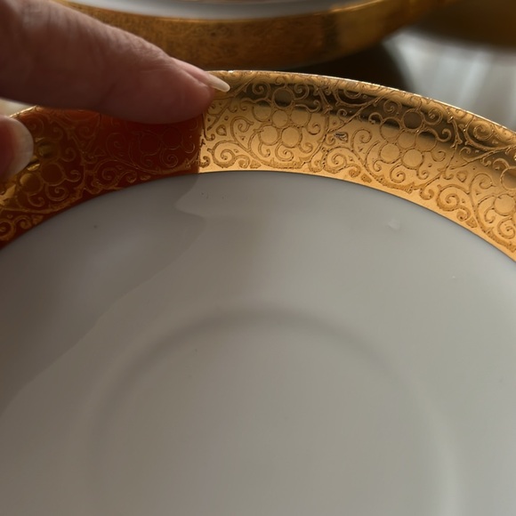 ROYAL LB BARVARIA warranted 18carat gold saucers. Used in good cond. 5.7”dia. - Picture 12 of 12